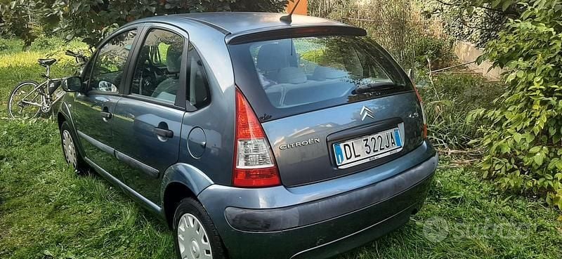 Begagnad Citroën C3 60 HK (44 kW) 2007 Grå Sedan