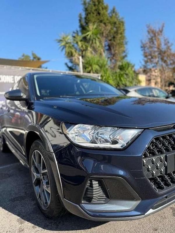 Usata Audi A1 Ambiente 110 CV (80 kW) 2021 Blu notte Berlina
