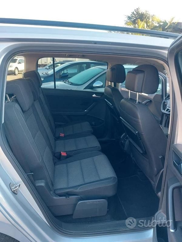 Usata VW Touran 150 CV (110 kW) 2016 Grigio Monovolume