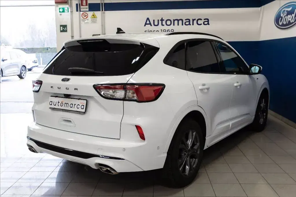 Usata Ford Kuga ST-Line 120 CV (88 kW) 2022 Bianco SUV