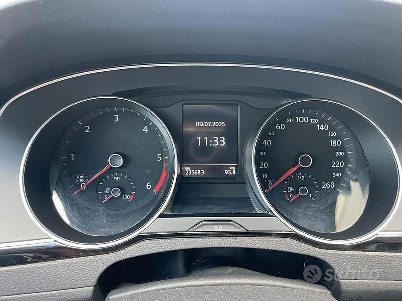 Usata VW Passat 120 CV (88 kW) 2016 Grigio Station wagon