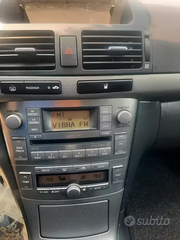 Usata Toyota Avensis 150 CV (110 kW) 2008 Grigio Station wagon