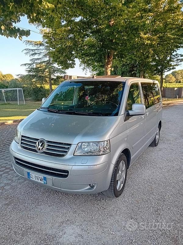 Grigio Usata 2006 VW Multivan Furgone | 13.500 € (Buon prezzo) - Immagine 1/4