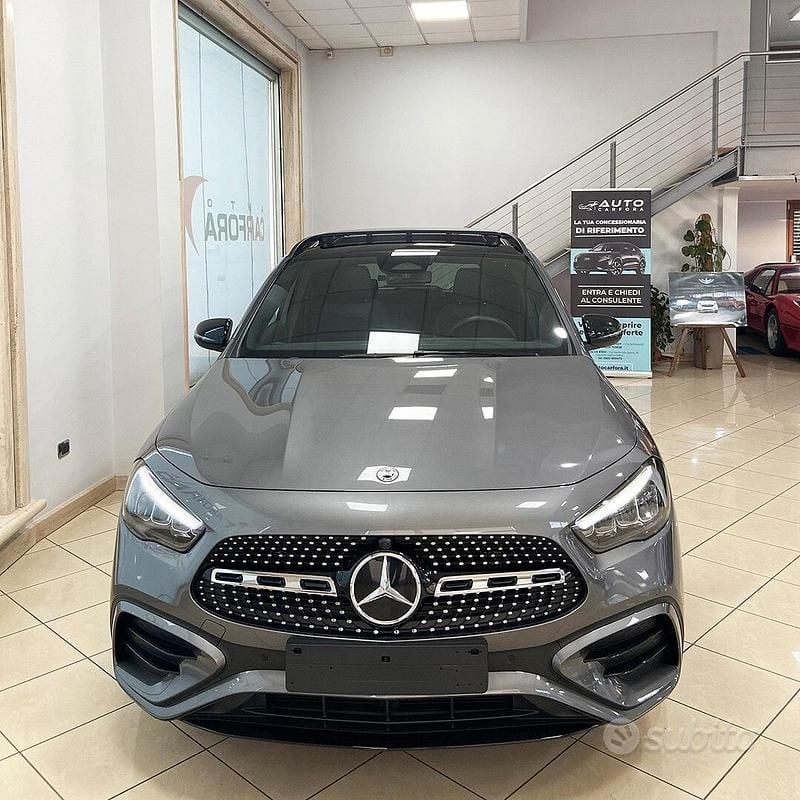 Usata Mercedes GLA200 AMG Line Premium 150 CV (110 kW) 2025 Grigio SUV