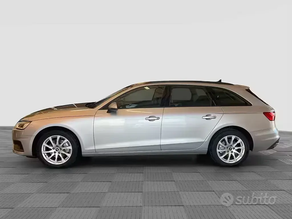 Usata Audi A4 163 CV (119 kW) 2022 Grigio Station wagon