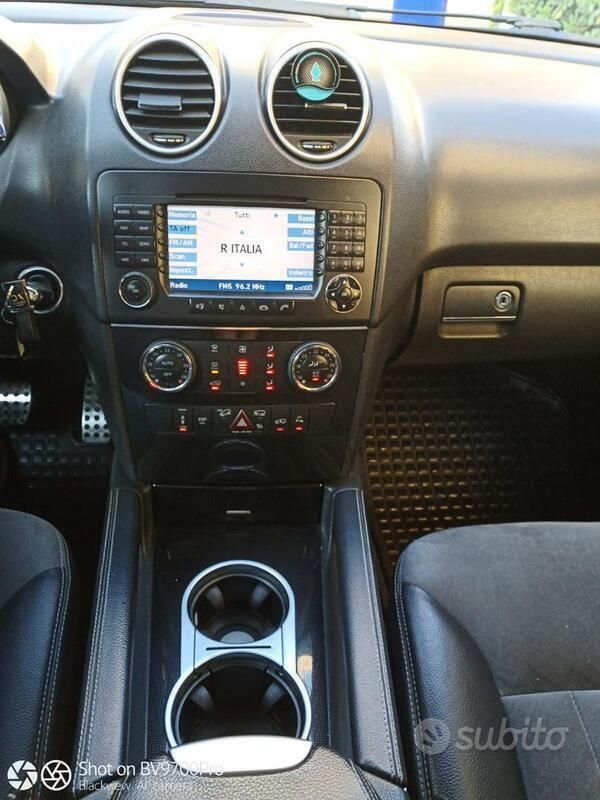 Usata Mercedes ML320 Sport 224 CV (164 kW) 2008 Nero SUV