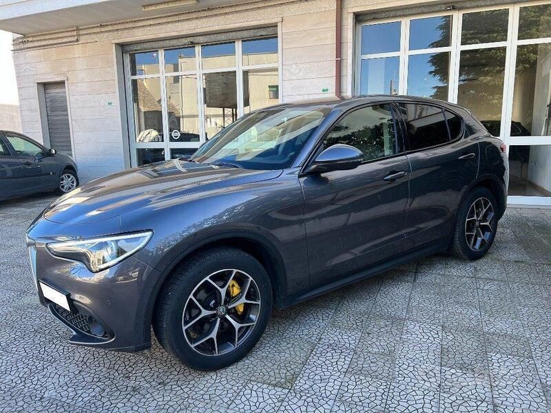 Usata Alfa Romeo Stelvio Super 210 CV (154 kW) 2019 Grigio SUV
