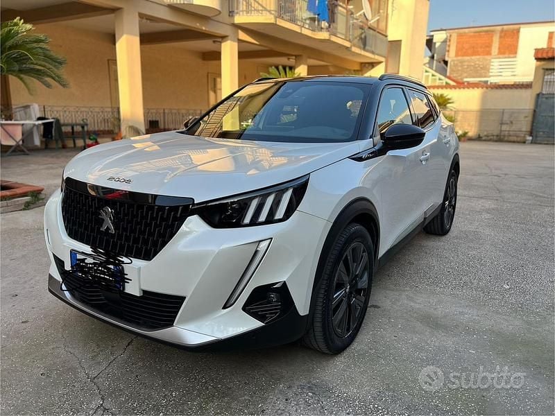Bianco Usata 2021 Peugeot 2008 GT-line SUV | 17.999 € (Buon prezzo) - Immagine 1/4
