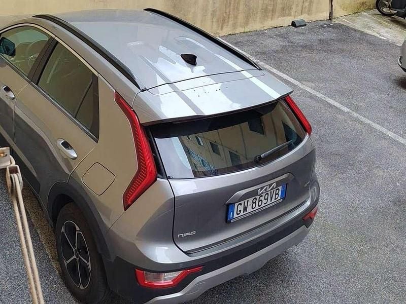 Usata Kia Niro 92 CV (67 kW) 2024 Grigio SUV