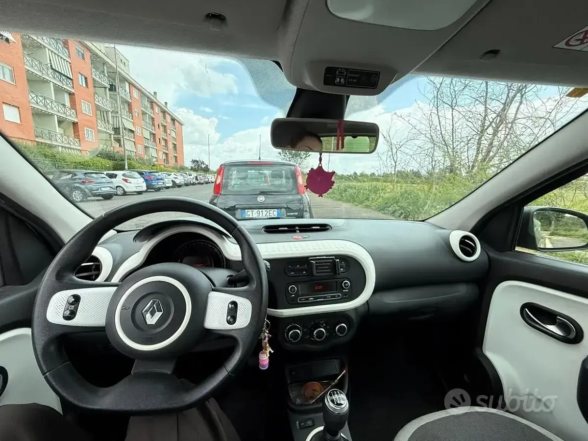 Usata Renault Twingo 69 CV (50 kW) 2021 Grigio Utilitaria