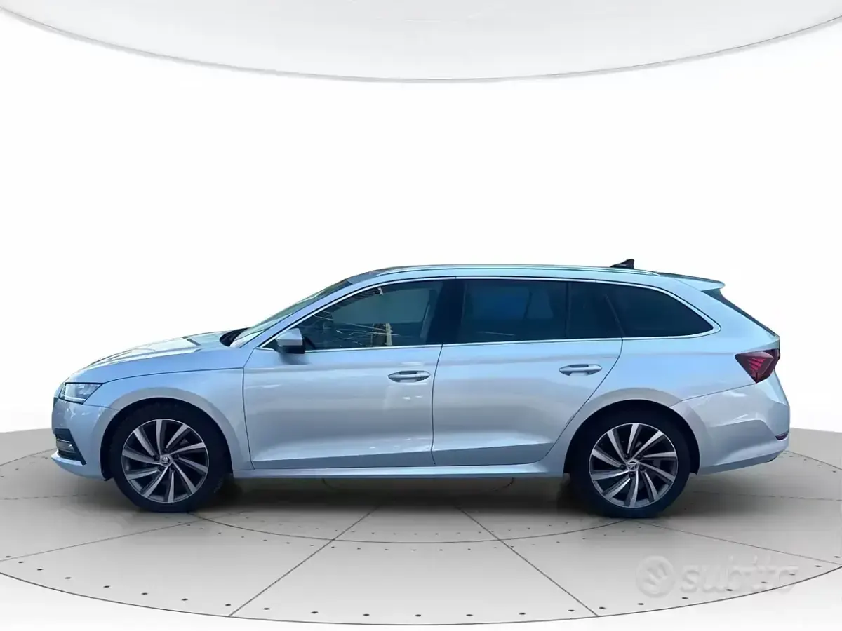 Usata Skoda Octavia G-TEC Style 131 CV (96 kW) 2022 Grigio Station wagon