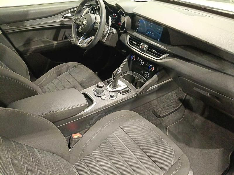 Usata Alfa Romeo Stelvio Business 160 CV (117 kW) 2021 Bianco SUV