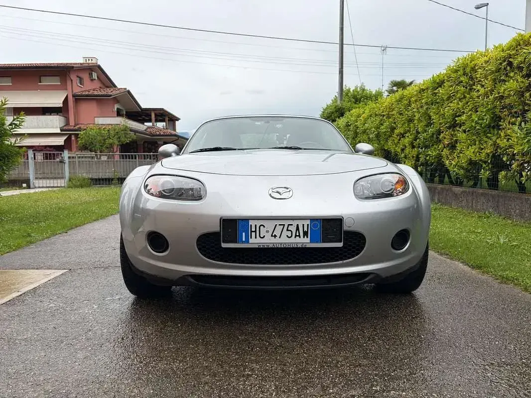 Usata Mazda MX5 High 126 CV (92 kW) 2007 Cabrio