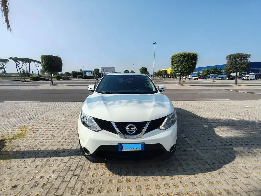 Usata Nissan Qashqai Acenta Premium 110 CV (80 kW) 2015 SUV