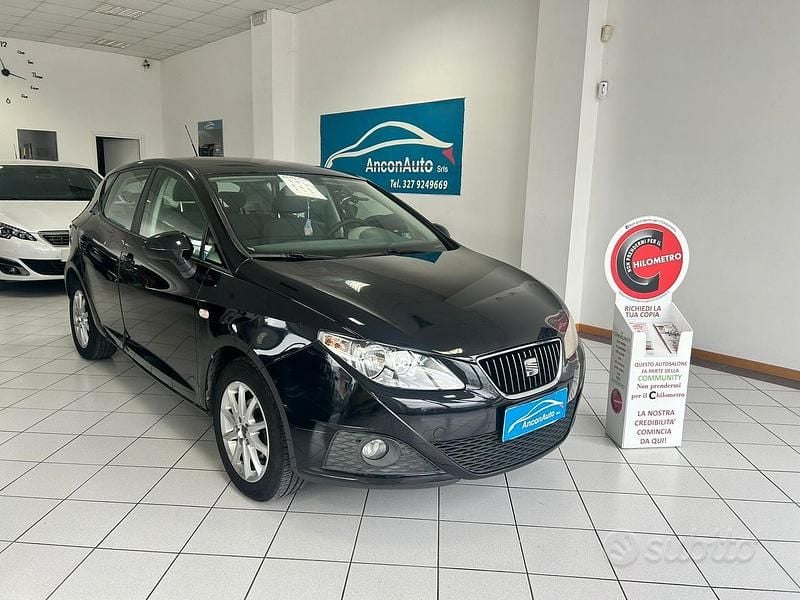 Nero Usata 2011 Seat Ibiza Tre volumi | 3750 € (Buon prezzo) - Immagine 1/4