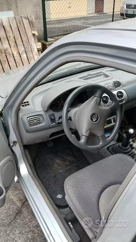 Usata Nissan Micra 2002 Grigio Utilitaria
