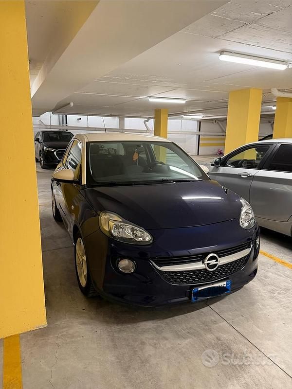 Usata Opel Adam 70 CV (51 kW) 2016 Blu Utilitaria