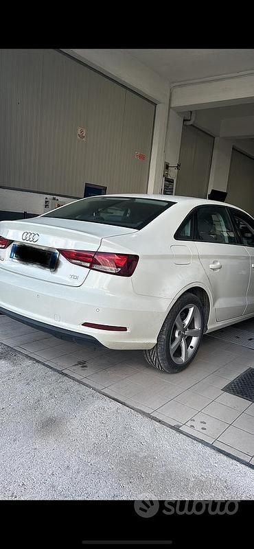 Usata Audi A3 Attraction 105 CV (77 kW) 2014 Bianco Berlina