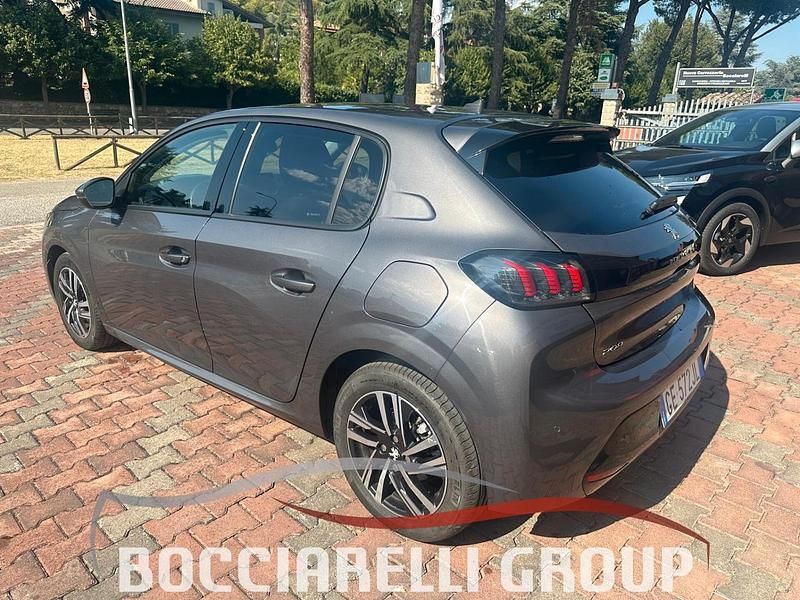 Usata Peugeot 208 Allure 101 CV (74 kW) 2021 Grigio Utilitaria