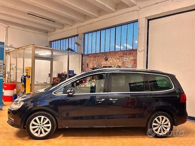 Usata VW Sharan Highline 140 CV (102 kW) 2012 Blu Monovolume