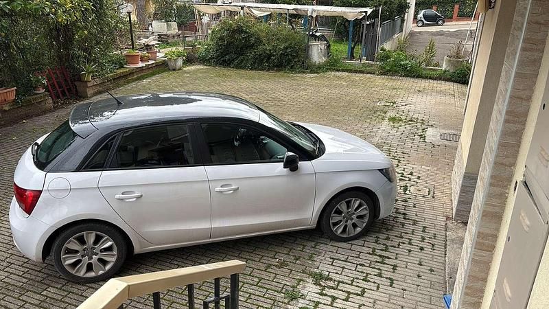 Usata Audi A1 Sportback Ambition 90 CV (66 kW) 2012 Utilitaria