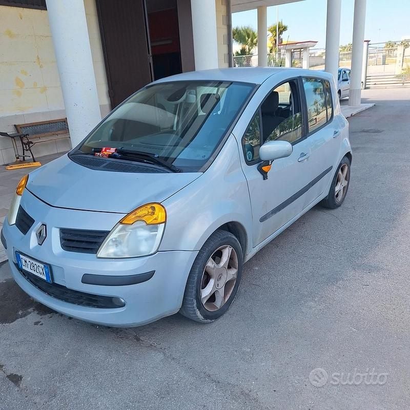 Usata Renault Modus 2004 Grigio Monovolume