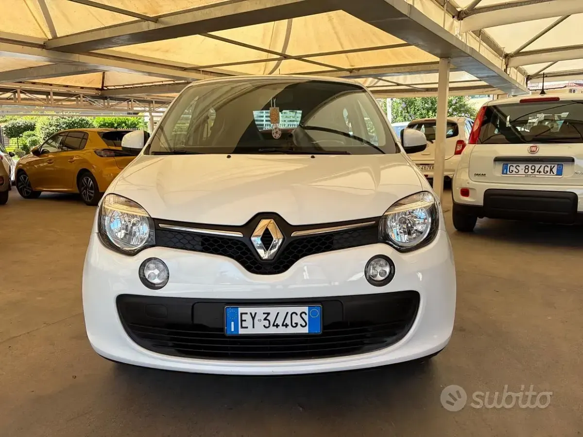 Usata Renault Twingo SE 69 CV (50 kW) 2015 Bianco Utilitaria