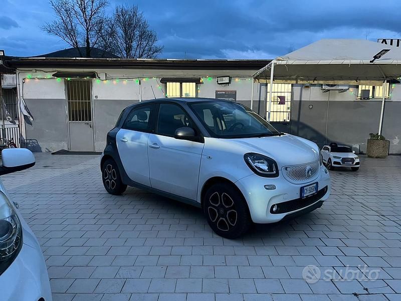Usata Smart ForFour Prime 71 CV (52 kW) 2017 Bianco Utilitaria