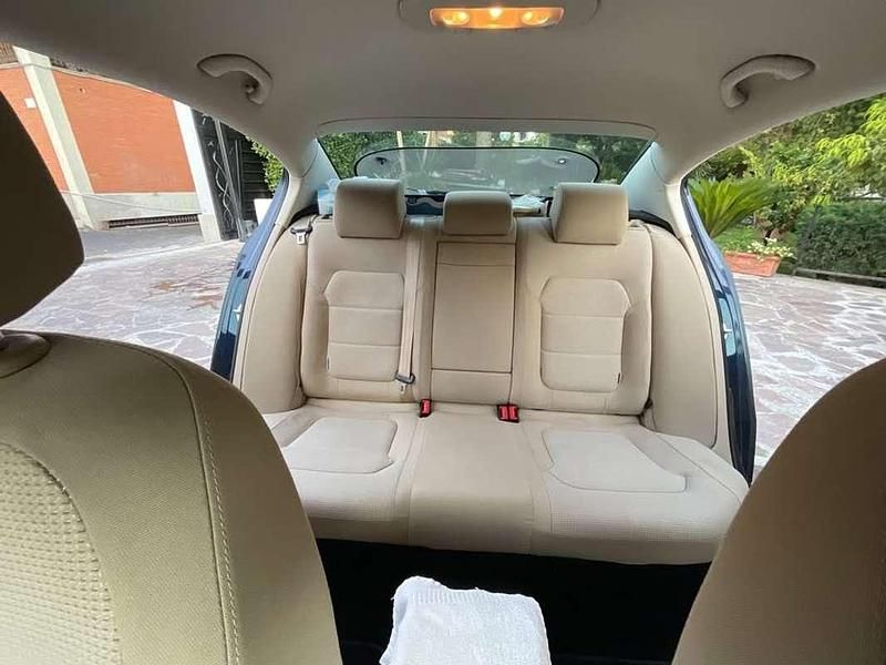 Usata VW Passat Highline 140 CV (102 kW) 2013 Blu/azzurro Berlina