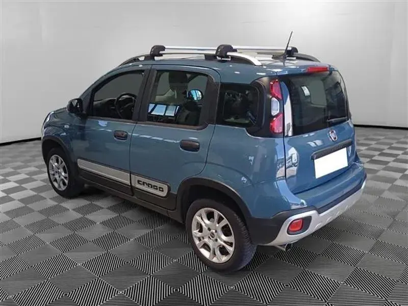 Usata Fiat Panda Cross Cross 85 CV (62 kW) 2021 Blu scuro Utilitaria