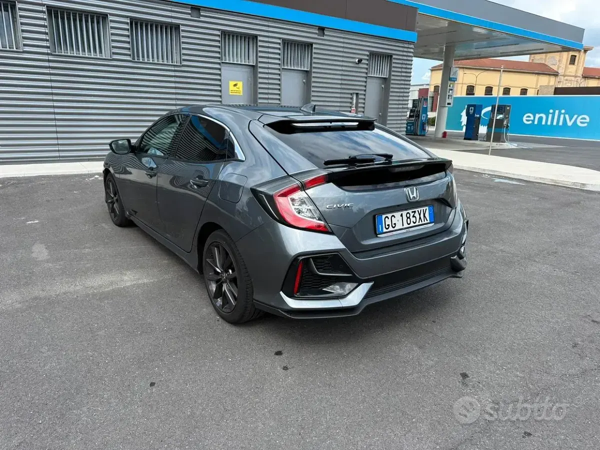 Usata Honda Civic Elegance 126 CV (92 kW) 2021 Grigio Berlina