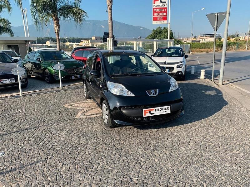 Usata Peugeot 107 68 CV (50 kW) 2006 Nero Utilitaria