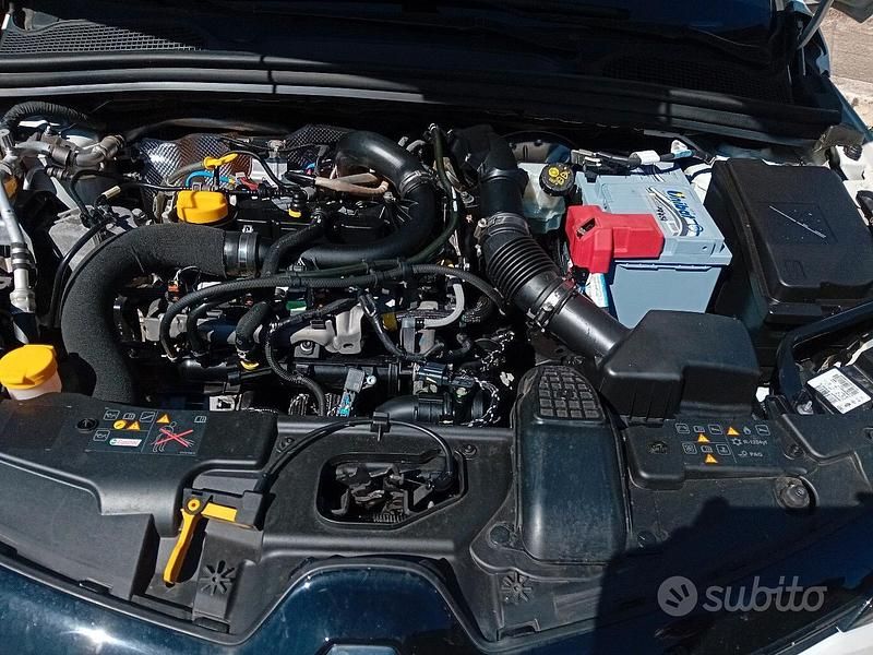 Usata Renault Clio V 101 CV (74 kW) 2021 Bianco Berlina