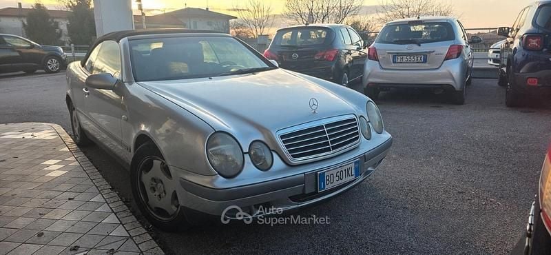 Grigio Usata 1999 Mercedes CLK200 Elegance Cabrio | 5800 € (Buon prezzo) - Immagine 1/4