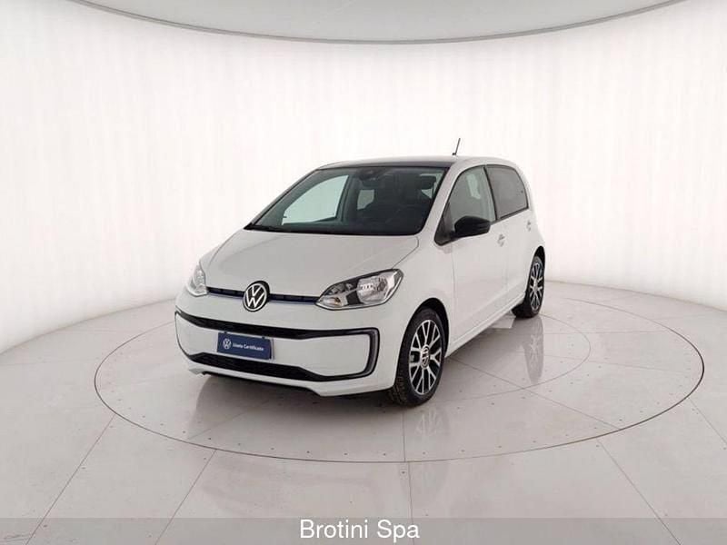 Usata VW e-up! 61 kW (83 CV) 2021 Bianco pastello Utilitaria