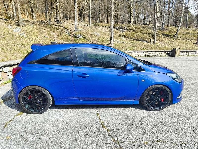 Usata Opel Corsa OPC 207 CV (152 kW) 2016 Blu/azzurro Utilitaria