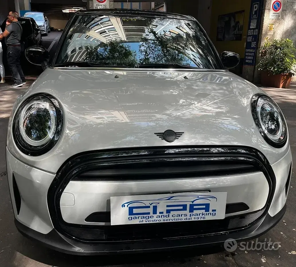 Usata Mini Cooper Essential 136 CV (100 kW) 2022 Grigio Utilitaria