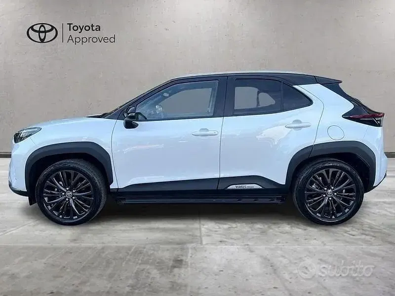Usata Toyota Yaris Cross 116 CV (85 kW) 2022 Bianco SUV