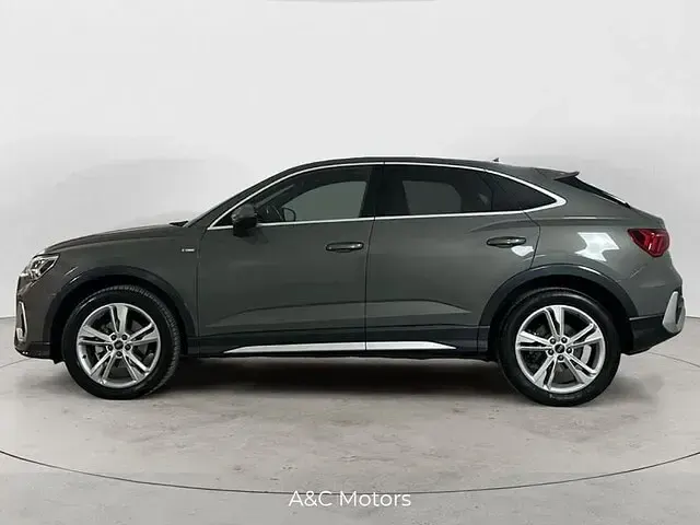 Usata Audi Q3 Sportback S-Line 150 CV (110 kW) 2025 Grigio SUV