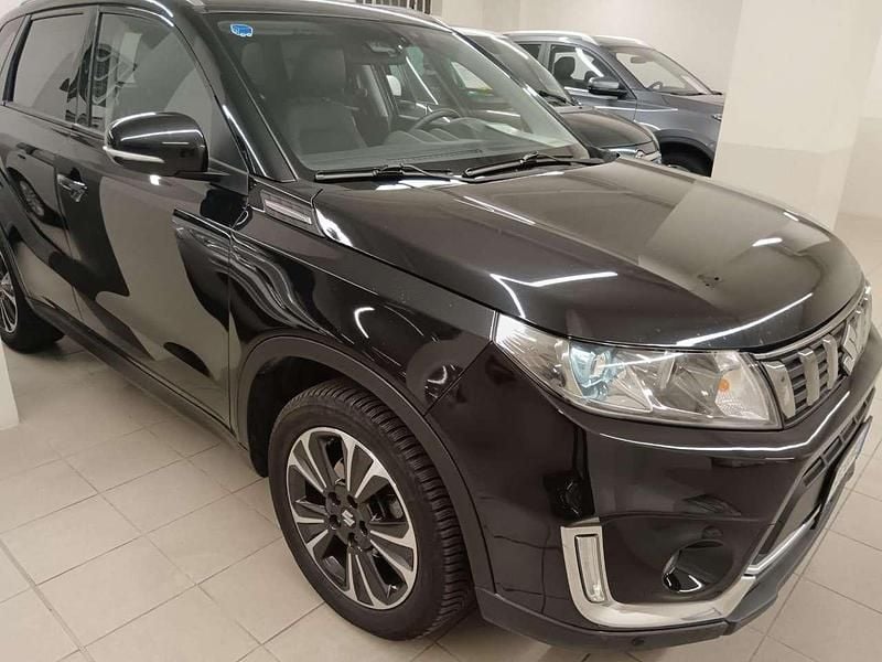 Nero Usata 2020 Suzuki Vitara SUV | 17.900 € (Buon prezzo) - Immagine 1/4