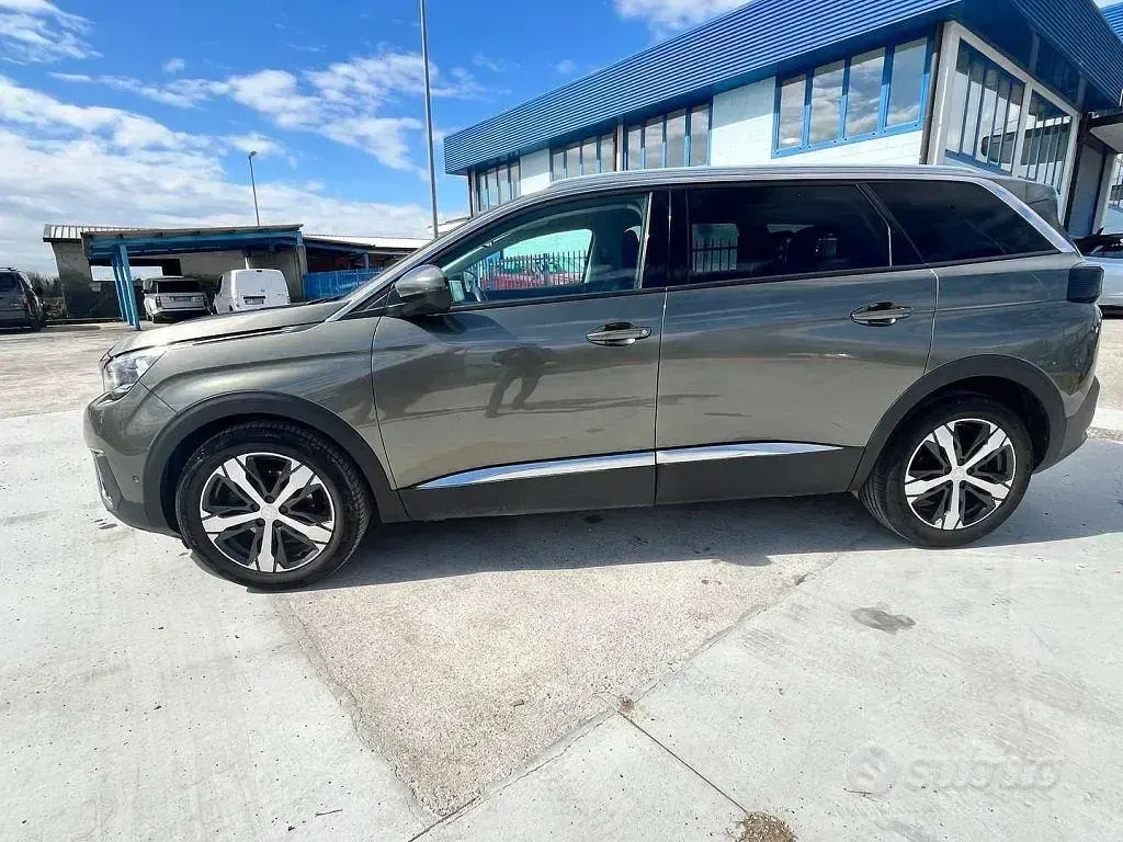 Usata Peugeot 5008 Allure 131 CV (96 kW) 2019 Grigio SUV