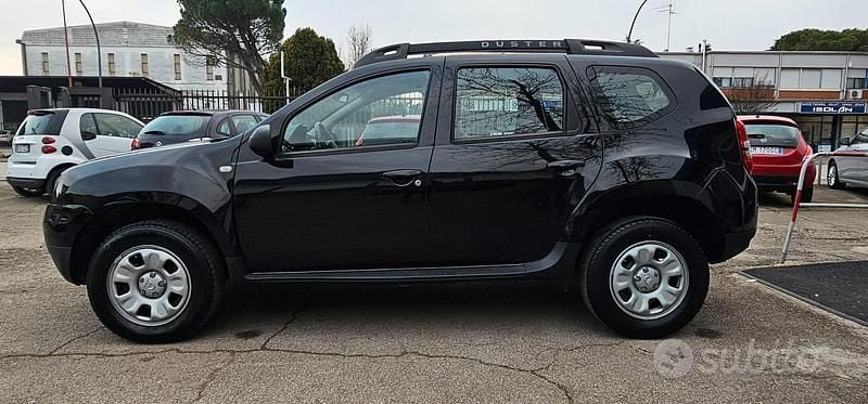 Usata Dacia Duster Lauréate 110 CV (80 kW) 2014 Grigio SUV