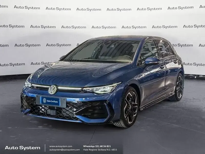 Usata VW Golf VIII R-line Plus 150 CV (110 kW) 2025 Utilitaria