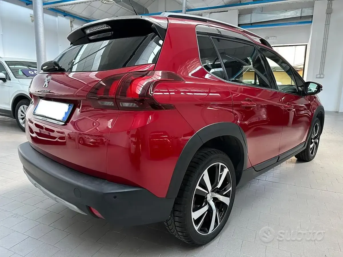 Gebraucht Peugeot 2008 S 131 PS (96 kW) 2018 Rot SUV