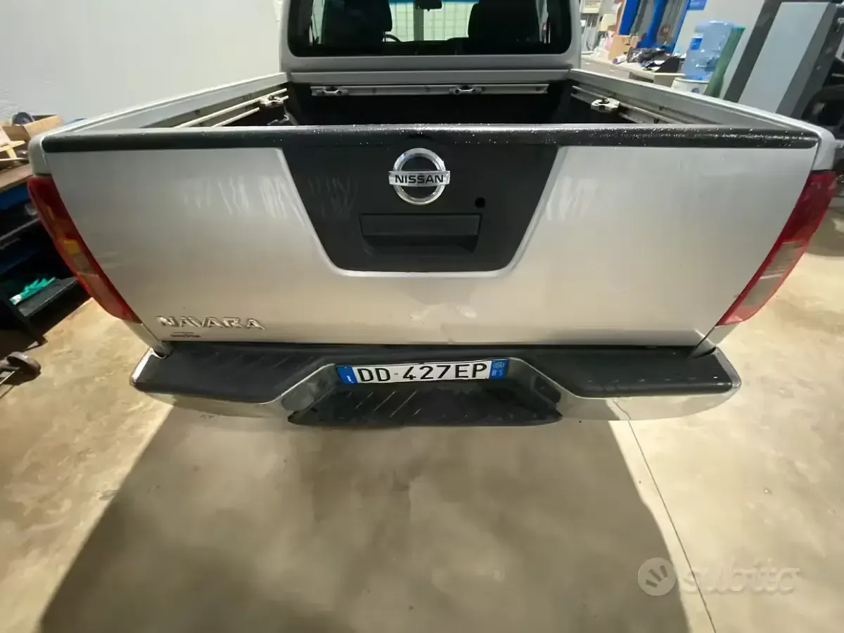 Usata Nissan Navara 2006 Grigio Pick-up
