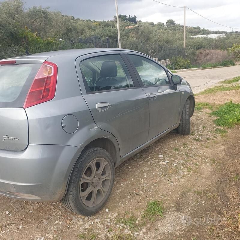 Usata Fiat Grande Punto 2009 Grigio Utilitaria