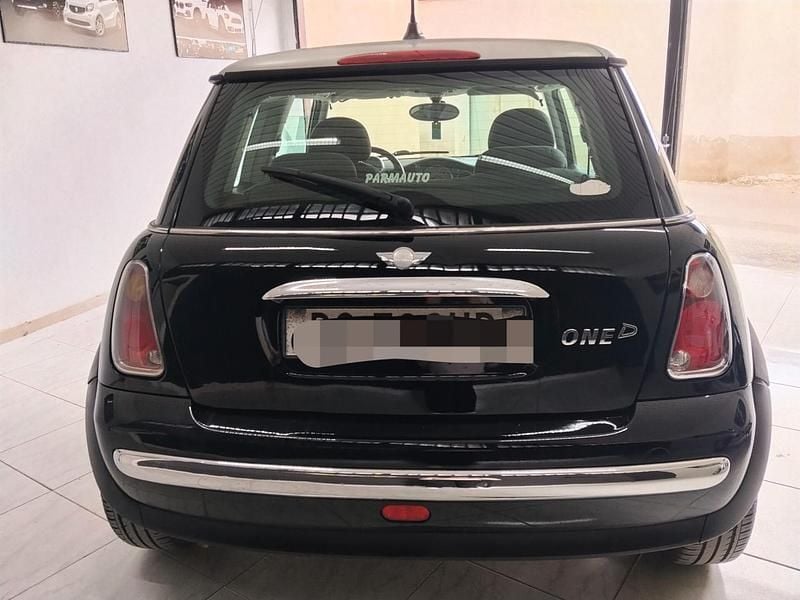 Usata Mini Cooper 90 CV (66 kW) 2006 Nero Utilitaria