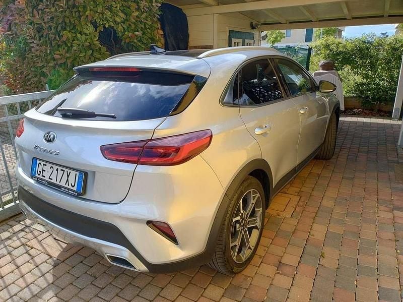 Usata Kia XCeed 136 CV (100 kW) 2021 Argento SUV