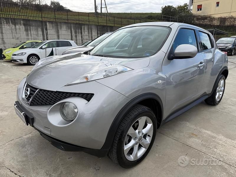 Usata Nissan Juke Tekna 110 CV (80 kW) 2012 Grigio SUV