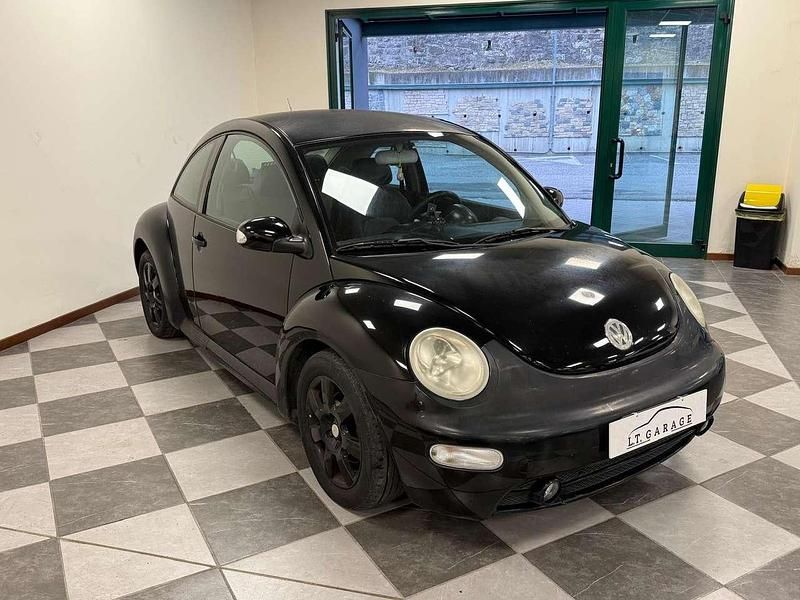 Usata VW New Beetle 102 CV (75 kW) 2003 Nero Utilitaria